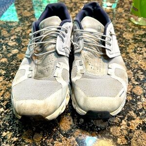 Men’s size 10 On Cloud slip on sneakers